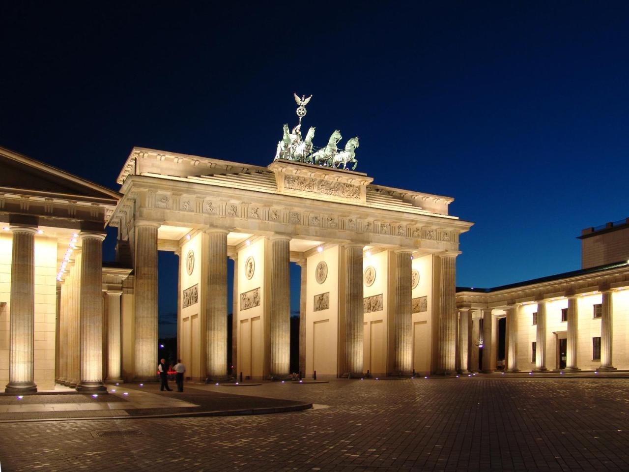 Romantic Style Apartment Berlin Alexanderplatz Exterior foto